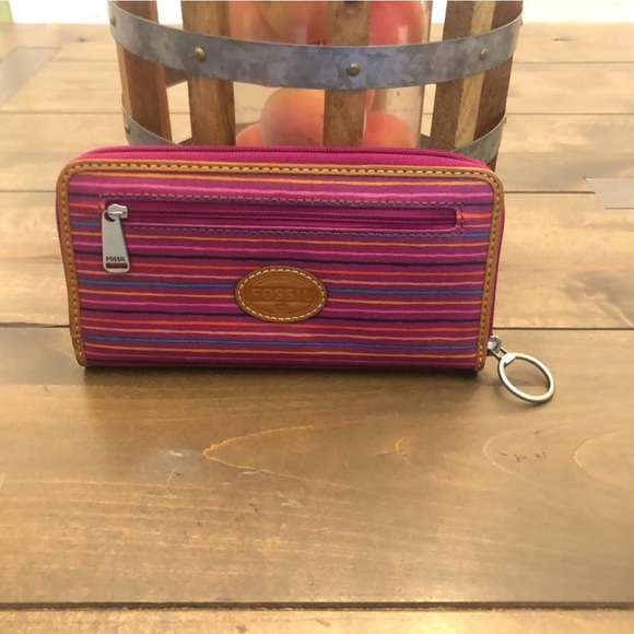 Fossil Wallet - Picture 8 of 8